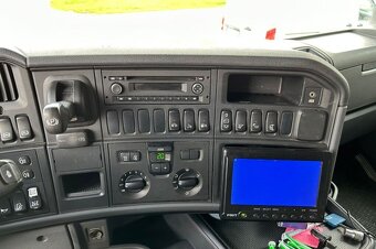 Scania R480 6x4 nosič kontejneru - 16
