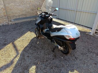 Piaggio mp3 250 LT CZ doklady v ceně - 16