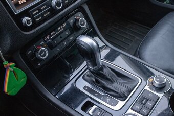 VW Touareg II 3.0 V6 TDI BMT 4XMOTION Terrain Tech - 16