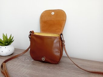 Genuine Leather dámská malá kabelka kožená - 16
