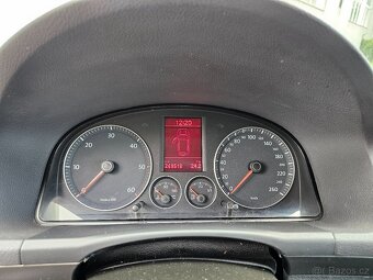 Volkswagen Touran 2.0TDI,TAŽNÉ - 16