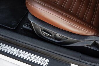 Ford Mustang 3.7V6 - 16