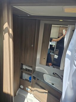 Nové Carado T338 S (Ducato 103kW), 5 míst - 16
