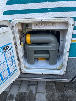 Obytný přívěs karavan - 16