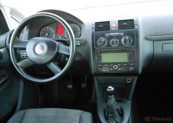 Volkswagen Touran 1,4 TSI 103 kW Serviska benzín - 16