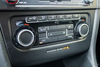 Volkswagen Golf 1.6 TDI Comfortline - 16