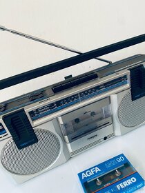 Radiomagnetofon Philips D8118, rok 1984 - 16
