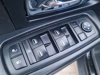 Jeep Cherokee 2.8CRDi 130kW 4x4 BEZ KOROZE - 16