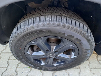 Dacia Duster, 1.6i klima+alu.kola+4x4+ČR - 16