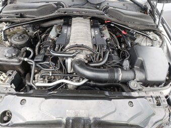 BMW E60 545i - 16