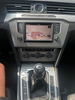 VW Passat B8 1.6TDi, r.2017, serviska, rozvody, spojka, STK - 16