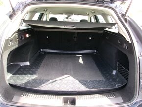 OPEL Insignia ST 2.0 Turbo 191kW 4x4 automat - ČR - 1.majit. - 16