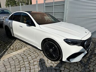 Mercedes E-220d 4-Matic AMG + Exclusive stav nového 4D - 16
