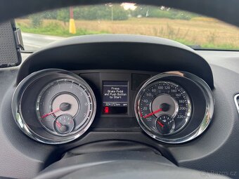 Lancia Voyager 3,6 Platinum LPG 2x DVD ČR 2013 TOP AUTO - 16