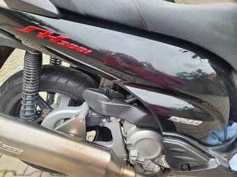 Honda SH 300i - 16