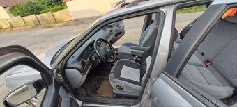 Peugeot 406 combi (pro 7 osob, 2.0 HDi, chip na 100 kW) - 16