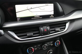 Alfa Romeo Stelvio 2.2JTD 154kW¨Q4¨ACC¨KEYLESS¨KAMERA - 16