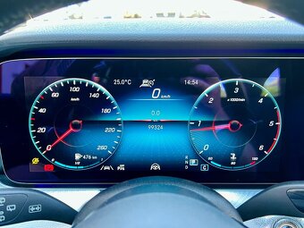 Mercedes-Benz Třídy E 220d 4MATIC/LED/WEBASTO/2020 - 16