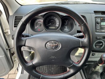Toyota Hilux 2.5 TD naj: 69837 km - 16
