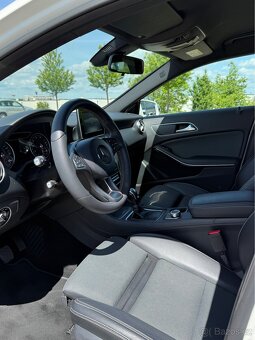 Mercedes A180 | Apple CarPlay | LED | po servisu - 16