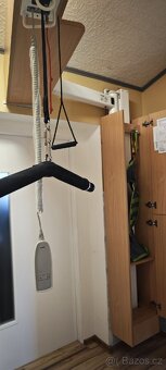 Diskrétní elektrický zvedák pro invalidy - 16