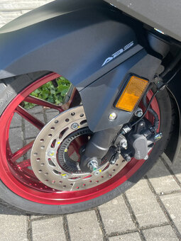 Honda Forza 125 r.v. 2024 najeto pouze 1600Km - 16