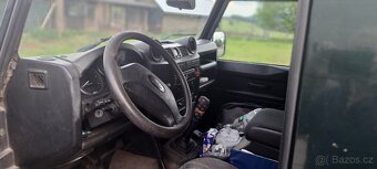 Land Rover - 16