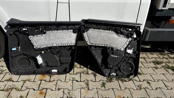 VW Touareg 3 CR7 látkové sedačky 5 míst + dveřní výplně dřev - 16