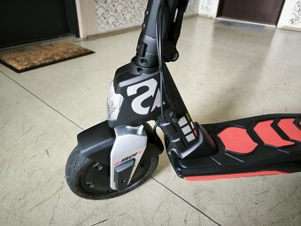 Elektrická koloběžka APRILIA eSR1 - 16
