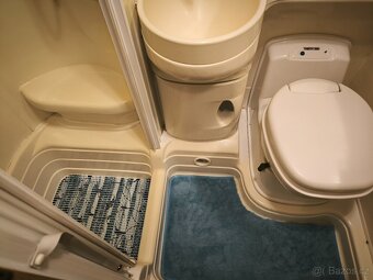 obytný vůz Granduca 3.0JTD, Soláry,TV vzduch.perovani - 16