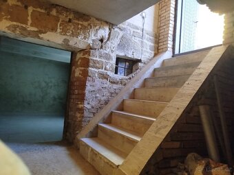 Velký dům k pronájmu:4kk,112m - 16