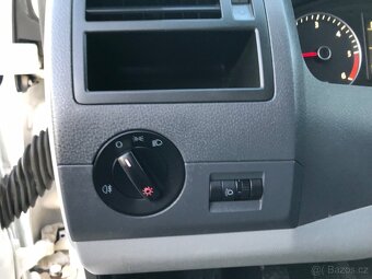 VW T5 Facelift rv. 2011 2.0TDI KLIMATIZACE 9 míst - 16