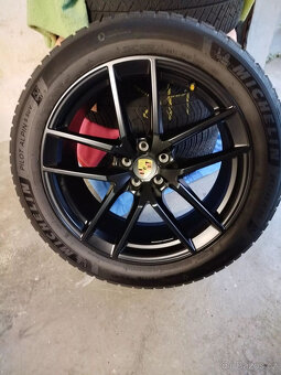 Zimní kola pro Porsche Macan II 20 palců originální disky Tu - 16