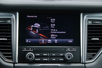 Porsche Macan - 16