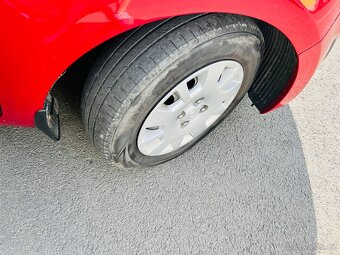 HYUNDAI i 20 1.2 i BENZÍN NAJETO JEN 99 TIS KM  - 16