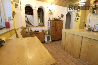 Prodej  krásného rodinného domu s ateliérem v Nové Říši na V - 16