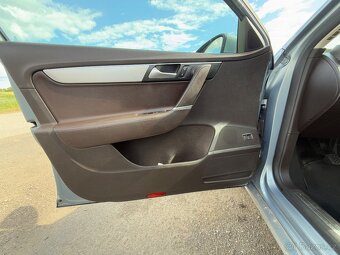TOP: Volkswagen Passat Variant B7 - 16