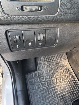 Hyundai IX20 1.4i benzin 2011 - 16