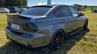 BMW e90 320i - 16