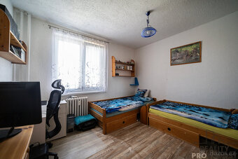 Prodej bytu 3+1 se zasklenou lodžií v OV na adrese Podroužko - 16