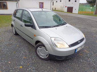 Ford Fiesta 1.3 51Kw RV.2004 TAŽNÉ - NOVÁ STK - 16