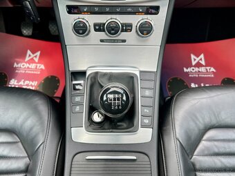 VW Passat 2.0 TDI 130 kW Xenon,Pano,Kůže,Servis - 16