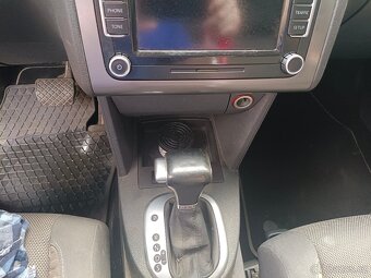 VW Touran CROSS - 16