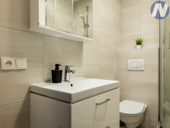 Prachatice, prodej bytu 3+1 s lodžií a garáží - 16