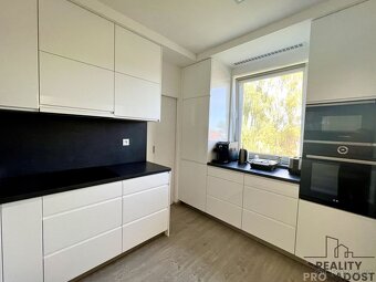 Prodej bytu 3+1 v osobním vlastnictví v Jesenici u Prahy, by - 16