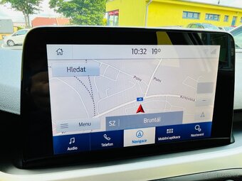 FORD FOCUS 1.5 TDCi 88 kW 6RYCHL VYHŘEV SKLA SEDAČEK A VOLAN - 16