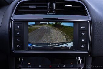 Jaguar F-Pace 2.0 I4 Prestige AWD A/T - 16