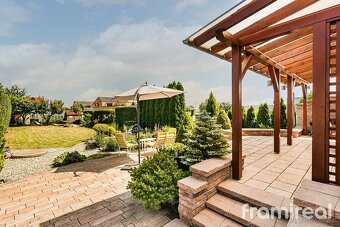 Prodej rodinného domu 5+kk se zahradou a terasou, Blučina – - 16