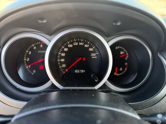 Suzuki Grand Vitara 1.9D MANUÁL 4x4 - 16