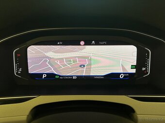 VW Passat ALLTRACK 2.0TDI 176kW WEBASTO HUD BLIND VIRTUÁL - 16
